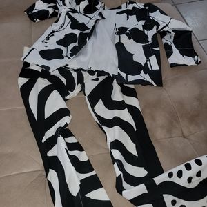 Pants and jacket black-and-white ladies small
